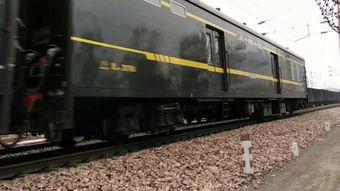 国产火车在国外开动视频