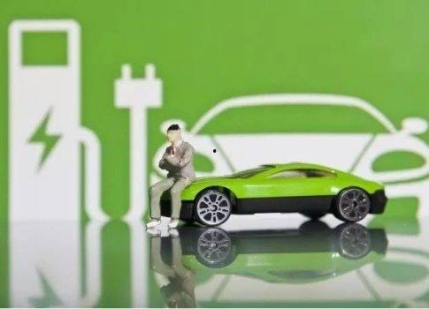 国产电车并排测速视频