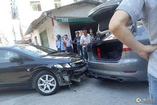 速腾和国产车相撞视频播放,碰撞瞬间惊心动魄